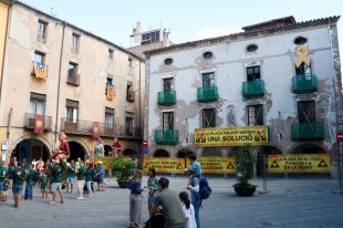 Sant Joan de les Abadesses viu una Festa Major sense actes a la plaça Major per risc d’esfondrament