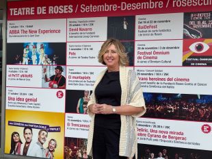 Roses presenta una programació cultural de tardor amb comèdies i el BaiDeFest