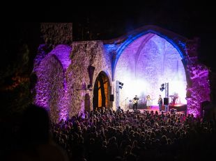 Tossa tanca la quarta edició de les “Nits a dalt de Vila” amb un tribut a La Oreja de Van Gogh