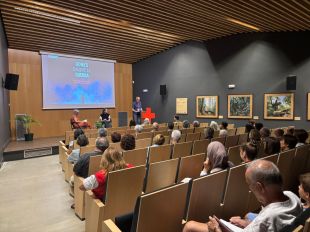 Una exposició a la Vall d’en Bas mostra l’impacte de les guerres sobre dones i nenes