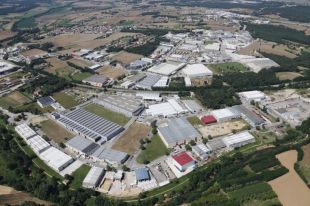 Riudellots de la Selva exigeix millores als accessos del polígon industrial des de l’A-2