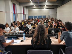 La fira La Solidària connecta 150 alumnes gironins amb entitats socials