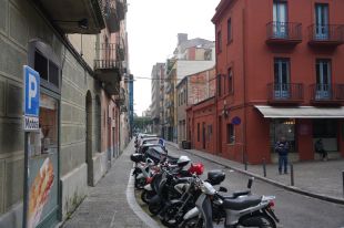 Girona ampliarà les voreres del carrer de Figuerola per millorar l'accessibilitat