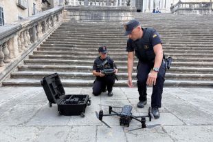 Els Mossos de Girona estrenen una unitat específica de drons amb quatre agents especialitzats
