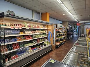 Valvi obre dos nous supermercats Spar a Sant Hilari Sacalm i Amer
