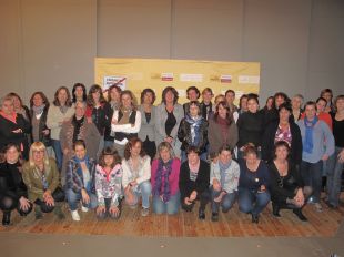 Trobada de dones independentistes per reclamar l'impuls de mesures de conciliació i flexibilitat horària 