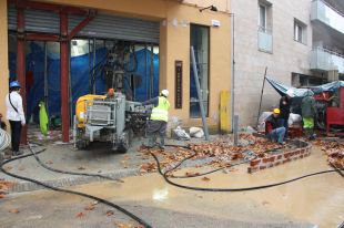 L'alcalde de Blanes acusa l'ACA de tirar 'pilotes fora' amb la reparació de la riera 
