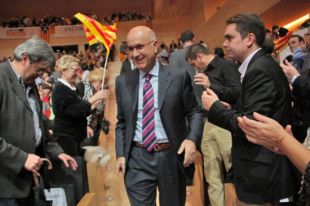 Duran reclama el vot dels 'sobiranistes pragmàtics' disparant contra ERC per haver fet Montilla president