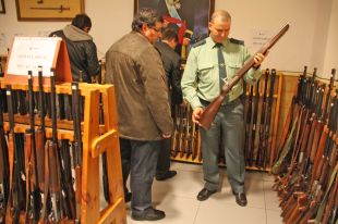 Adjudicades el 17% de les armes que se subhastava la Guàrdia Civil de Girona