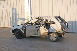 Mor el conductor d'un turisme en bolcar a l'N-II a Pontós