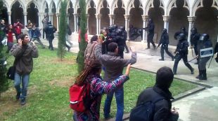 Sis estudiants i una treballadora de la UdG, encausats per les càrregues en la visita d'Artur Mas