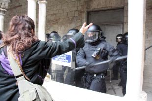 El judici contra el comandament dels Mossos per la càrrega a la UdG serà el 12 de març