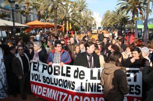 Més de 300 comerciants a Lloret de Mar es concentren contra Fecsa-Endesa i reclamen compensacions