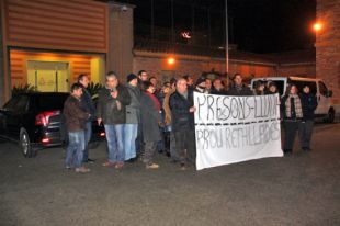 Uns 50 treballadors de la presó de Girona també es manifesten