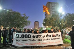 200 persones es manifesten a Girona en suport als dos joves sancionats per una marxa a Salt