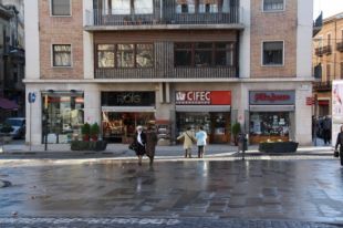 Figueres espera poder obrir els comerços del centre tot l'any a partir del maig vinent