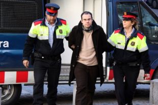 El jurat declara culpable d'assassinat el jove que va degollar la xicota a Salt