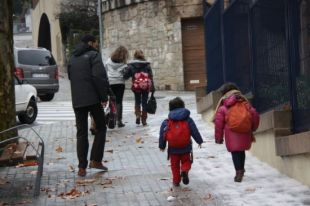 Municipis del Baix Empordà i la Selva suspenen les classes d'avui per la nevada