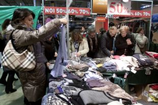 La roba d'abric, el més buscat en la 20a edició de la Firarebaixa de Girona