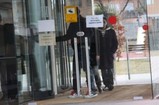 El marit de la noia assassinada a Olot declara als jutjats