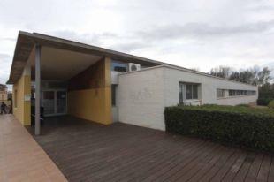 Castelló d'Empúries tancarà a l'agost la llar d'infants municipal per poder estalviar 