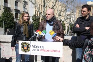Un grup de Mossos d'Esquadra s'uneix per demanar que Catalunya sigui independent 