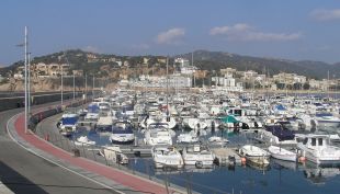 Tots per Sant Feliu denuncia que l'alcalde no sanciona el Club Nàutic per interessos personals