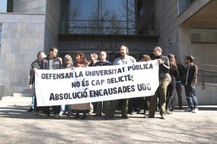 Quatre dels imputats per agredir Mossos durant les càrregues de la UdG neguen els fets