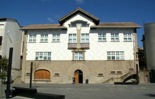 Olot unifica els serveis de cultura i educació en una sola àrea