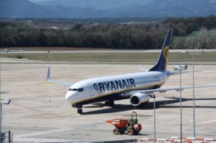 Les institucions gironines insten l'Estat a mantenir les taxes a l'Aeroport de Girona