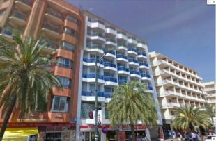 Un jove de 17 anys mor en precipitar-se per un cinquè pis d'un apartament de Lloret de Mar