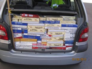 Detingut a la Cerdanya per dur 4.800 paquets de tabac de contraban valorats en 18.570 euros