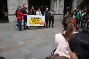 Concentració a Girona en defensa del català com a 'única' llengua vehicular a l'ensenyament