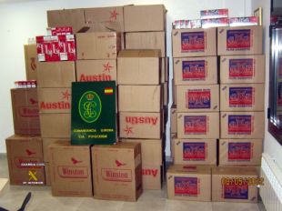 Detingut per transportar 37.500 paquets de tabac de contraban en una furgoneta a Puigcerdà