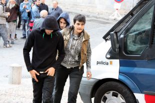 Condemnen Núria Pòrtulas i dos antisistema per insultar i agredir dos Municipals de Girona