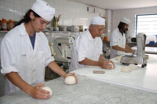 L'escola de flequers d'Olot tanca per manca d'alumnes i problemes de finançament