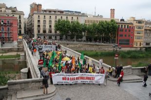 Unes 2.000 persones es manifesten a Girona contra de les retallades a l'ensenyament públic 
