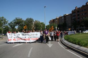 Clam contra el tancament del centre de menors de Girona 