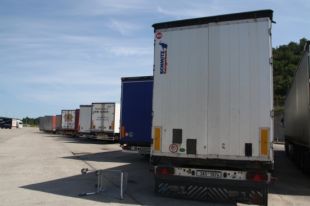 La Jonquera obrirà el primer aparcament vigilat per a 86 camions a finals del 2013