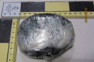 Detingut per portar 300 grams de cocaïna pura a l'aeroport de Girona