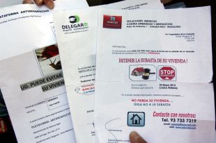 Detecten cinc empreses dedicades a estafar persones a qui han de desnonar