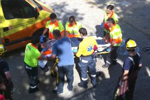 Ferit un home al caure a la llera del riu Onyar, a Girona