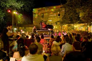 Mas Sorrer celebra 10 anys de nits d'estiu musicals al bell mig de l'Empordà 