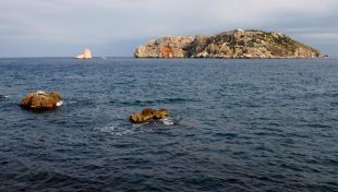 Mor un home de 70 anys fent submarinisme a l'Estartit 