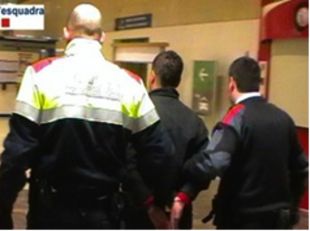 Detenen dos joves que intentaven robar un habitatge a Riells i Viabrea