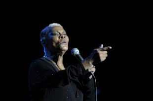 Una decebedora Dionne Warwick es queda sense veu a Peralada