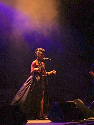 'Bloody Mary', el còctel explosiu d'Skye Edwards