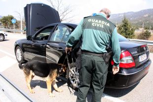 La Guàrdia Civil atura i identifica els alcaldes que assistien a una trobada de l'AMI a Prats de Molló