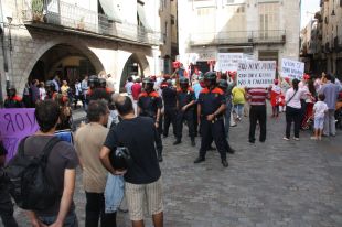 Tensió, crits i insults entre partidaris i detractors de l'avortament a Girona