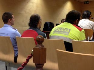 Absolut un acusat d'abusar de dues bessones de 8 anys